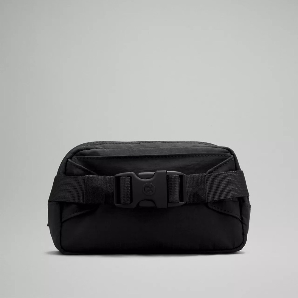 lululemon athletica Mini Belt Bag, black—NWT - Picture 3 of 6